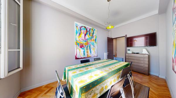 NICE - PROMENADE DES ANGLAIS / RUE DE FRANCE : CHARMANT 4 PIÈCES AU CALME