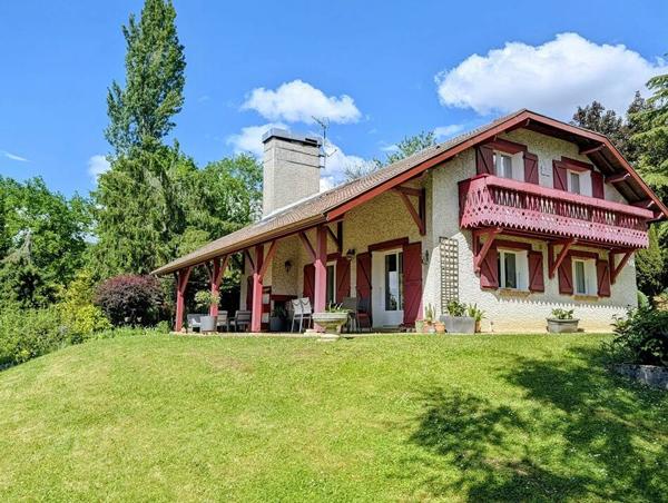 Maison rénovée avec vue panoramique sur le lac du Bourget