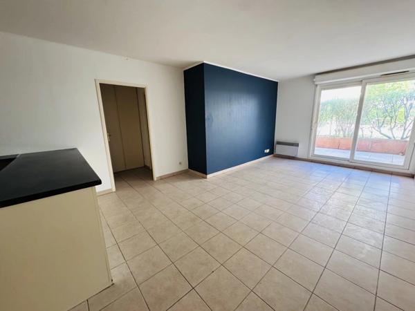 Vente                                                      Appartement
                        
                     2 pièces                      42 m2                     à Nice