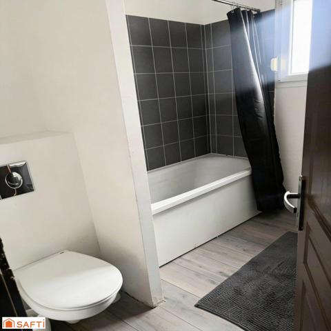 Maison 5 pièces, 4 chambres, terrasse, quartier calme.