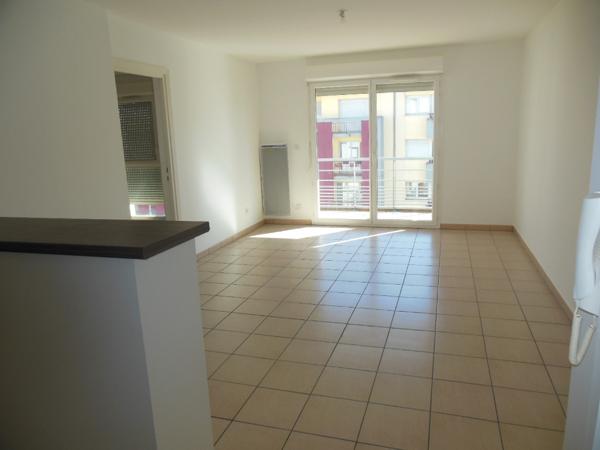 Toulouse 31200 Métro BORDEROUGE SANS FRAIS AGENCE  Agréable T3 Récent de 61.60m² avec  Terrasse couverte /loggia de 5.82m² ,cellier/buanderie, place de parking