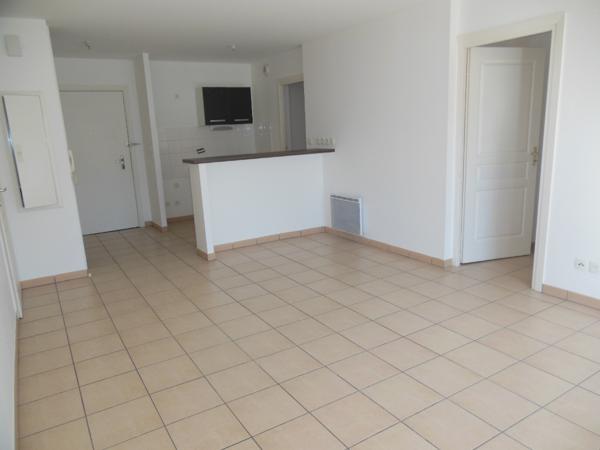 Toulouse 31200 Métro BORDEROUGE SANS FRAIS AGENCE  Agréable T3 Récent de 61.60m² avec  Terrasse couverte /loggia de 5.82m² ,cellier/buanderie, place de parking