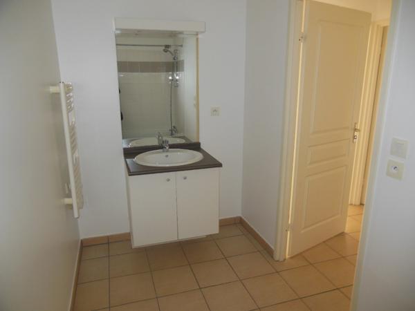 Toulouse 31200 Métro BORDEROUGE SANS FRAIS AGENCE  Agréable T3 Récent de 61.60m² avec  Terrasse couverte /loggia de 5.82m² ,cellier/buanderie, place de parking