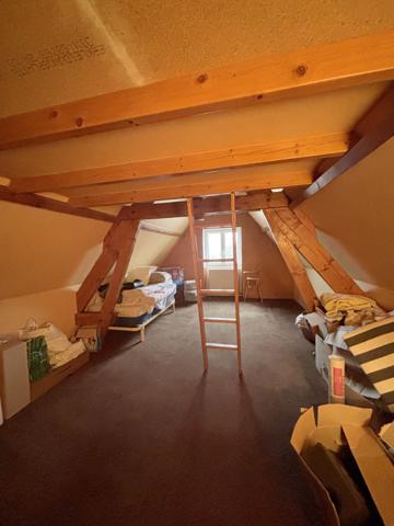 CHATILLON sur Seine : maison R+2 centre ville de 280 m² construction de 1950 avec terrain de 520m² et garages. Châtillon-sur-Seine (21400)