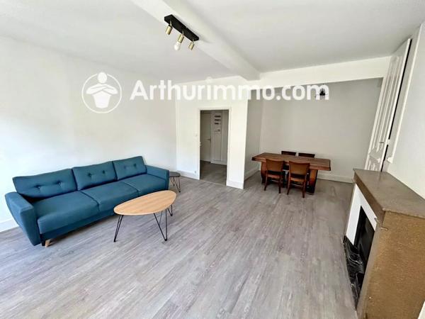 Location                                                      Appartement
                        
                     4 pièces                      79 m2                     à Trévoux