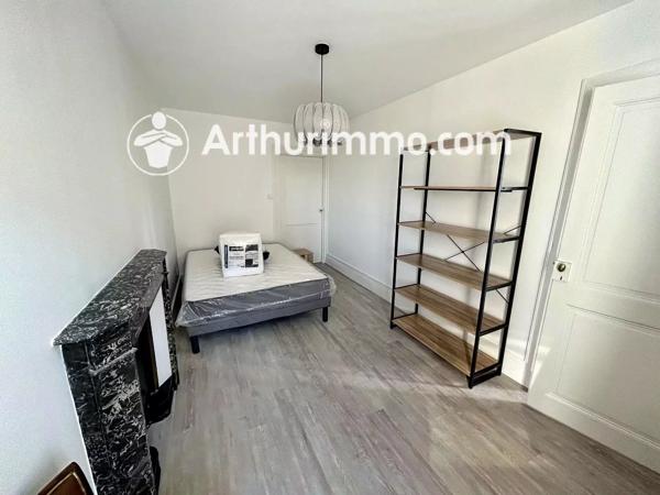 Location                                                      Appartement
                        
                     4 pièces                      79 m2                     à Trévoux