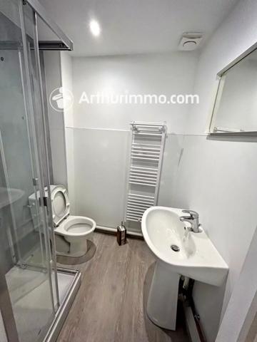 Location                                                      Appartement
                        
                     4 pièces                      79 m2                     à Trévoux