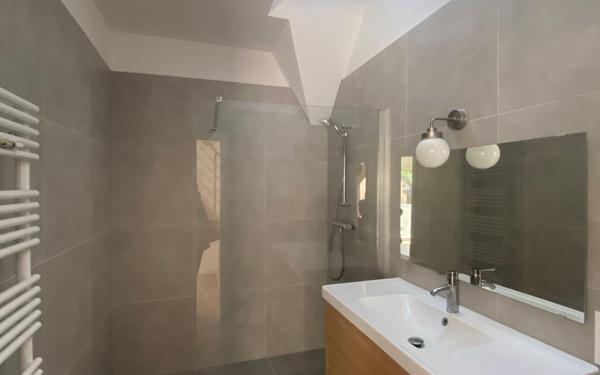 Appartement à louer    3 pièces •  Blaesheim