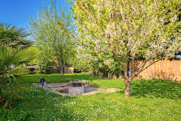 Maison à LA BAZOGE, 72650 - 6 pièces 125m²