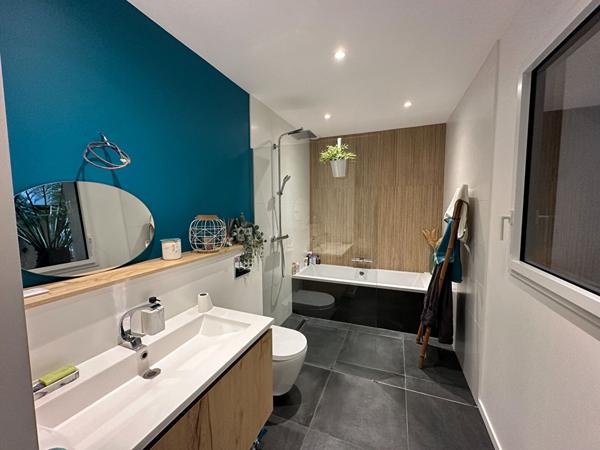 EXCEPTIONNEL A BEG MEIL- Maison contemporaine 4 chambres de plain pied.