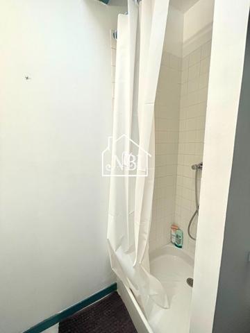 À LOUER STUDIO 16m2 LAVAL HYPER CENTRE