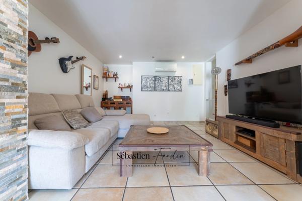 Maison à vendre à LA PENNE-SUR-HUVEAUNE (13) - Vue panoramique - Grand calme - Rénovations récentes - Cuisine d'été