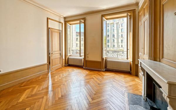 Appartement à vendre    3 pièces • 72,50 m2 Lyon 3