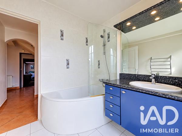 Maison à vendre 6 pièces 177 m² Briis-sous-Forges