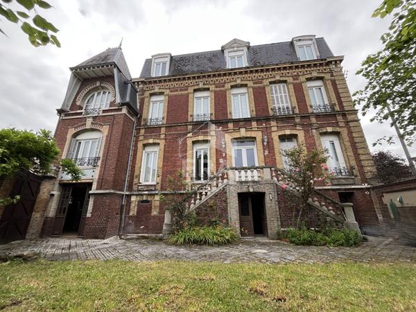 Maison Elbeuf 7 pièce(s) 172 m2