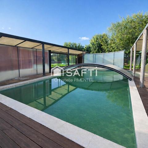 Maison familiale avec piscine et beaux volumes