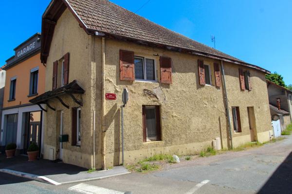Ancien hôtel-bar avec 11 chambres + garage