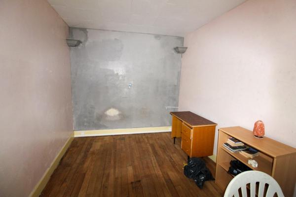 Ancien hôtel-bar avec 11 chambres + garage