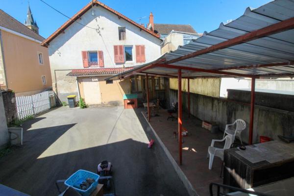 Ancien hôtel-bar avec 11 chambres + garage