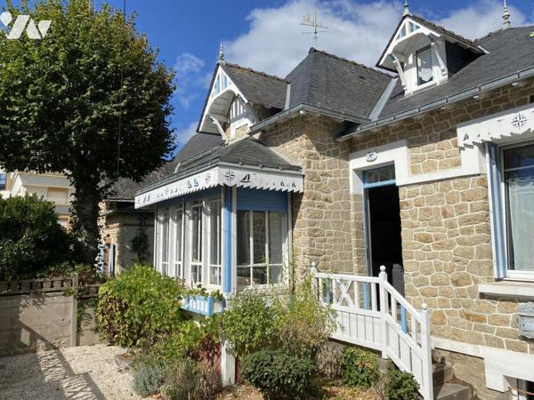 Situation privilégiée pour cette villa de caractère 