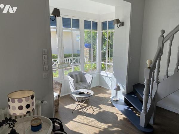 Situation privilégiée pour cette villa de caractère 