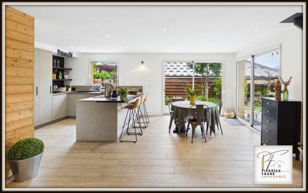 Briançon – Élégante maison familiale de 193,71 m² au sol d'espaces d’habitation avec jardin et grand garage
