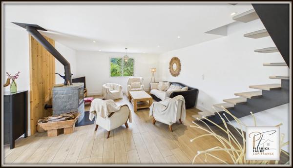 Briançon – Élégante maison familiale de 193,71 m² au sol d'espaces d’habitation avec jardin et grand garage