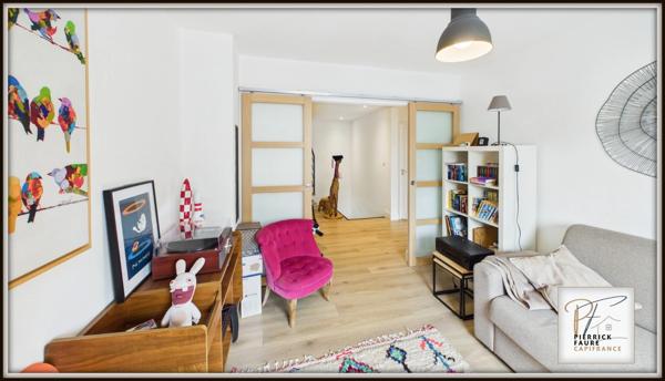 Briançon – Élégante maison familiale de 193,71 m² au sol d'espaces d’habitation avec jardin et grand garage