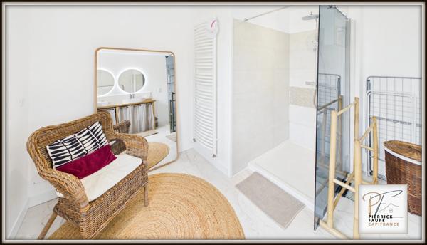 Briançon – Élégante maison familiale de 193,71 m² au sol d'espaces d’habitation avec jardin et grand garage