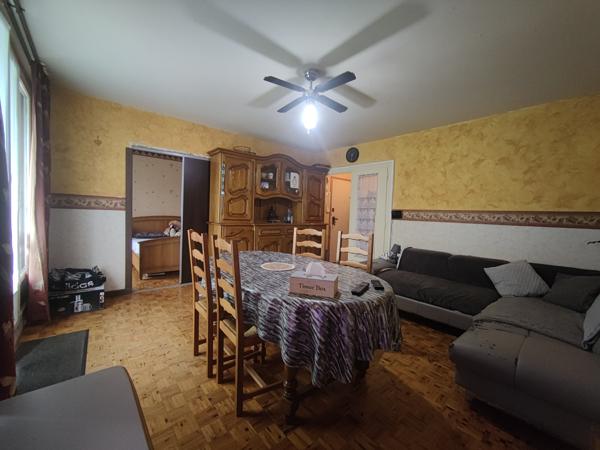 APPARTEMENT SPATIEUX DE 78 M2 AVEC BALCON ET GARAGE TRES BIEN SITUE AU 1er ETAGE D'UN IMMEUBLE DE STANDING  Beauvais (60000)