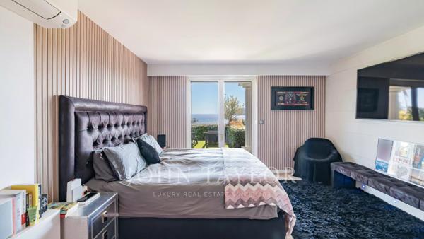 Superbe penthouse dans petite copropriété avec vue mer