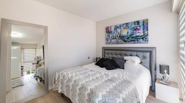 Superbe penthouse dans petite copropriété avec vue mer