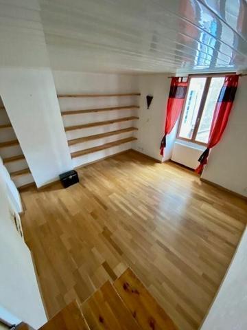 Appartement à louer    3 pièces • 76,65 m2 Gex