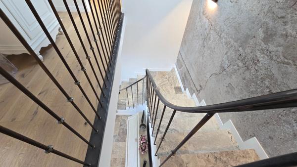 Propriété d'Exception Rénovée – 7.5 hectares - Étang privée - vue panoramique - Piscine - Source
