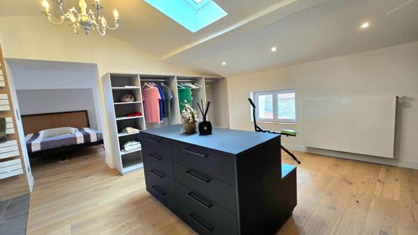 Propriété d'Exception Rénovée – 7.5 hectares - Étang privée - vue panoramique - Piscine - Source