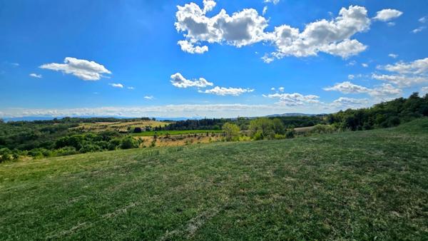 Propriété d'Exception Rénovée – 7.5 hectares - Étang privée - vue panoramique - Piscine - Source