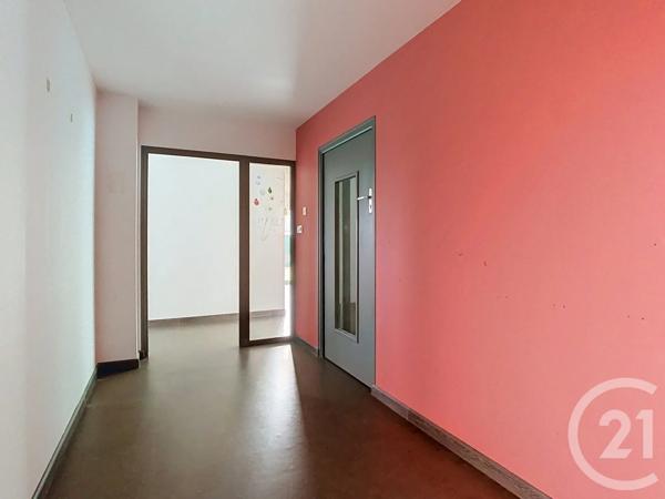 Maison à vendre  6 pièces - 107,74 m 2   TRELIVAN  - 22