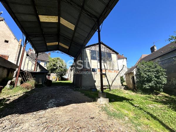 MAISON DE CARACTERE 3 CHAMBRES AVEC DEPENDANCES PROCHE COMMODITÉS VALENCAY (INDRE 36)