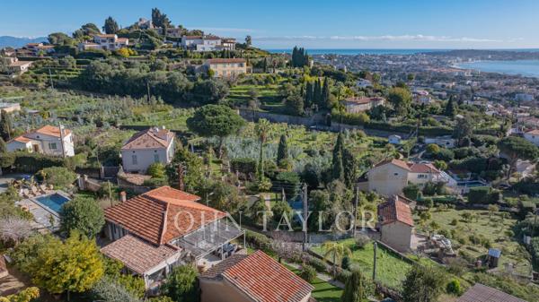 Golfe-Juan villa de charme avec vue mer
