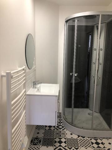 A louer - Studio situé en centre ville de LA FLECHE
