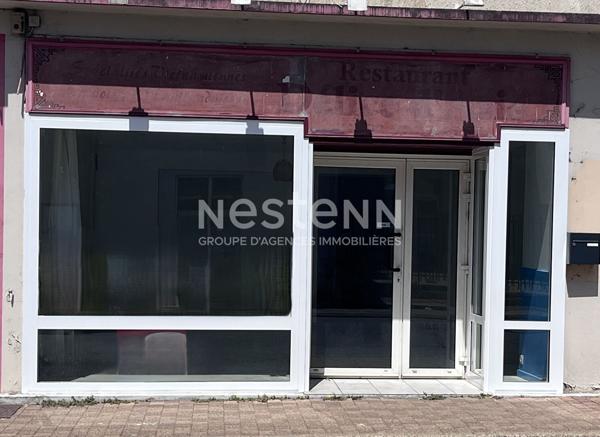 Local commercial centre de Mareuil sur Lay Dissais d'environ 127m²