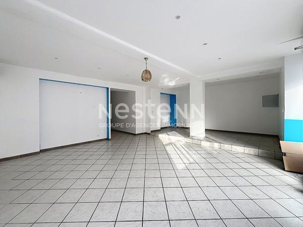 Local commercial centre de Mareuil sur Lay Dissais d'environ 127m²