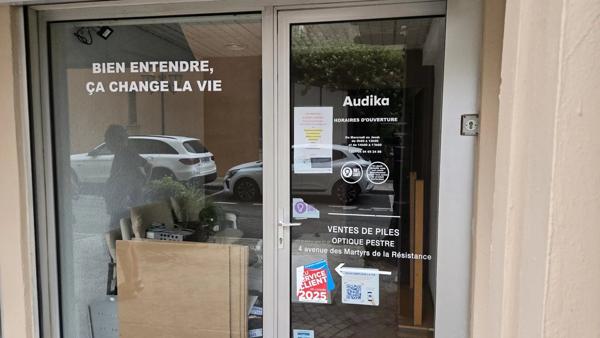Vente                                                      Local commercial
                        
                     1 pièces                      20 m2                     à Le Lavandou