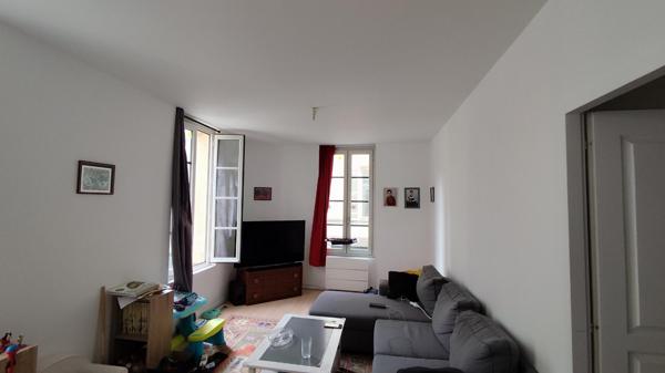 Immeuble rentable en centre ville / 200 m²