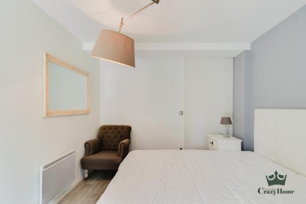 Maison
                                                                                                                                                                                                                                                                                                                        9 pièce(s)                                                                                                                                                                                                          5 chambre(s)                                                                                                                                                                                                          295  m²