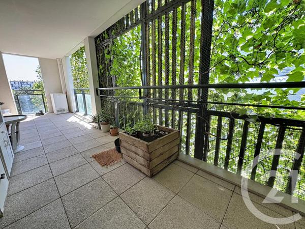 Appartement F3 à vendre  3 pièces - 68 m 2   LYON  - 69007