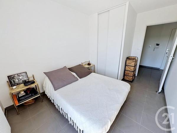 Appartement F3 à vendre  3 pièces - 68 m 2   LYON  - 69007