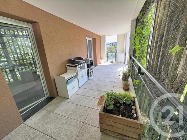 Appartement F3 à vendre  3 pièces - 68 m 2   LYON  - 69007