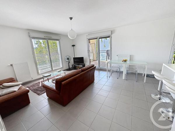 Appartement F3 à vendre  3 pièces - 68 m 2   LYON  - 69007