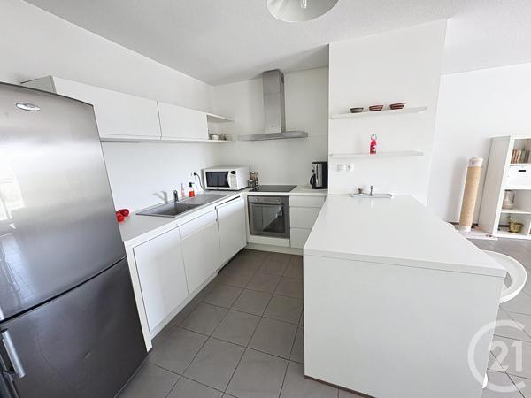 Appartement F3 à vendre  3 pièces - 68 m 2   LYON  - 69007